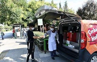 Mamak Belediyesinden vatandaşlara sıcacık ikram