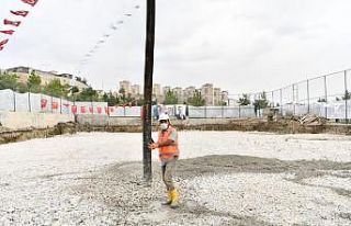Mamak’ta gençlik merkezinin temeli atıldı