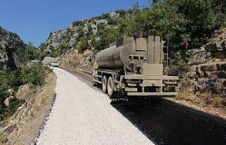 Manavgat Ahmetler yolu 24 yıl sonra asfaltladı