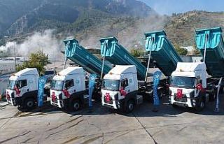 Manisa Büyükşehir Belediyesinin yol filosu güçlendirildi