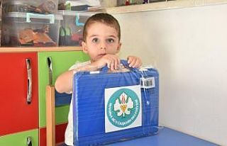 Manisa Büyükşehir’den kırtasiye malzemesi desteği