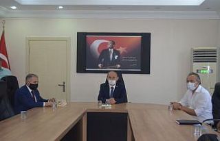 Manisa Valisi Karadeniz Selendi’de temaslarda bulundu