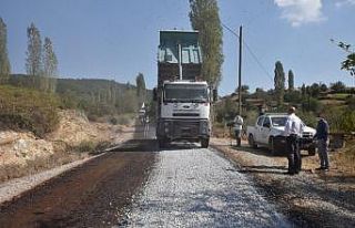 Manisa’nın dört bir yanında yol çalışması