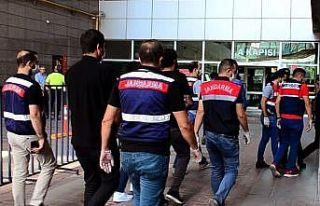 Mersin’de ikisi kamu görevlisi 3 kişi rüşvet...