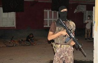 Mesaj atıp taciz ettiği evli kadını takip ettiği...