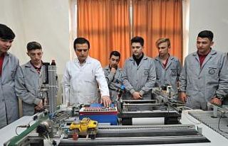 Meslek öğretmenlerinin yüzde 85’ine işbaşı...