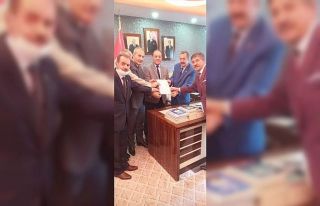 MHP İl Başkanı Karataş mazbatasını aldı