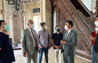 Milletvekili Kahtalı Yeni Cami’de incelemelerde...