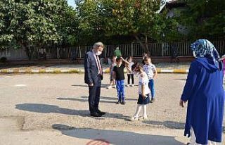 Milli Eğitim Müdürü Öğrencilerin heyecanını...