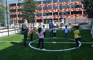 Milli Eğitim Müdürü Yiğit’ten miniklere ziyaret