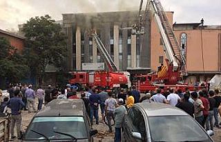 Mobilya fabrikasını alevler sardı