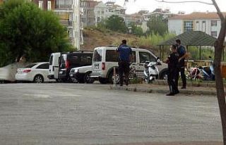 Mobilyacılara kızdı, pompalıyla havaya ateş etti