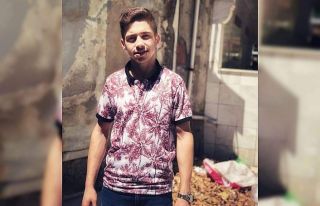 Motosiklet kazasında 17 yaşındaki genç hayatını...