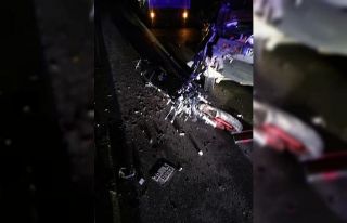 Motosiklet sürücü arıza yapan araca çarptı:...