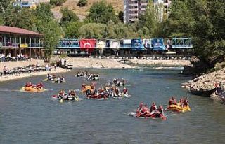 Munzur’da 200 sporcuyla rafting, renkli görüntülere...