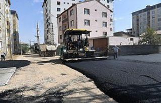Muş Belediyesin BSK’lı asfalt çalışmaları