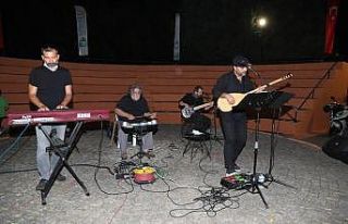 Neşet Ertaş İzmit’te anıldı