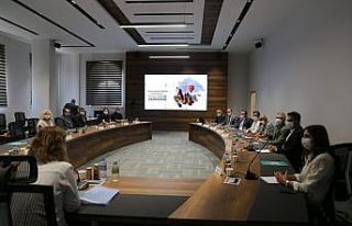 Nevşehir Valisi Becel konaklama sektörü temsilcileriyle...