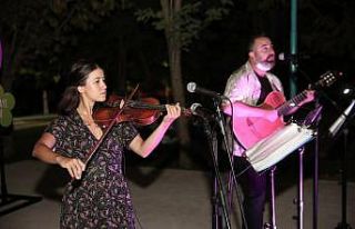Nilüfer’in parklarında müzik dinletisi