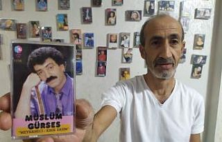 Nostalji kasetler, iş yerine hem sergi hem de dekor...