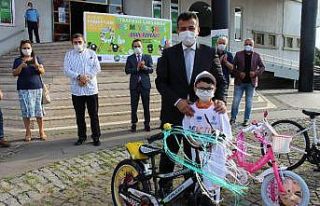 Öğrencilere ‘Trafiksiz Çarşamba’ ödülü