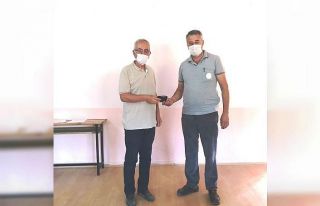 Okul çalışanından örnek davranış