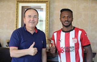 Olarenwaju Kayode resmen Sivasspor’da