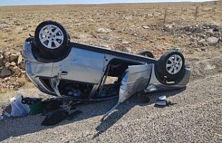 Otomobil ters döndü:1 yaralı