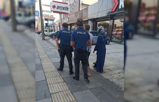 Otomobilin çarptığı yaya yaralandı, kaza anı...