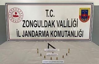 Oynadığı el yapımı silah patladı, elinden yaralandı
