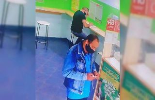 (Özel) Ev karantinasında olan vatandaş iddia bayiinde...