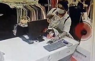 (ÖZEL) Fatih’te cep telefonu çalan kadın hırsız...