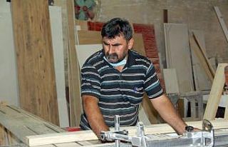 (Özel) Güvenlik kamerasına ve çevredekilere aldırış...