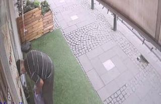 (Özel) Ümraniye’de yaşlı adamın çiçek saksılarını...