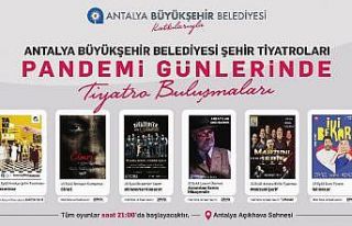 Pandemi günlerinde sağlık çalışanları ve dezenfekte...
