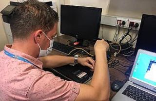 Pandemi nedeniyle uzaktan eğitim gören Kadıköylü...