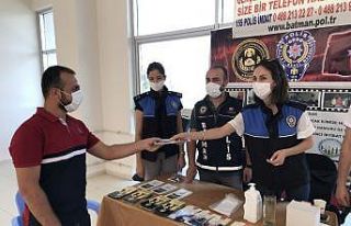 Polislerden üniversite öğrencilerine sıcak karşılama
