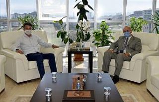 Rektör Ünal’a AFAD çantası