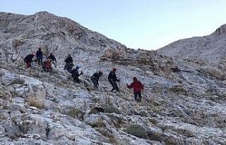 Rotasını kaybeden 8 dağcının imdadına AFAD yetişti
