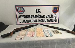 Sahte para satan şahsı jandarma yakaladı