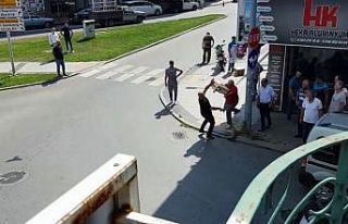Sakarya’da şehir merkezinde satırlı dehşet
