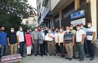 Salihli AK Parti İlçe Başkanı Dinç mazbatasını...