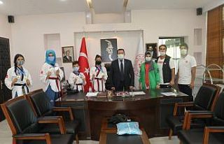 Şampiyon Taekwondocular Kabakçı’yı ziyaret etti