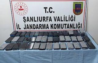 Şanlıurfa’da 157 gümrük kaçağı telefon ele...