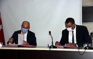 Sarıoğlanlı çiftçiler toprak analizlerini KTB...