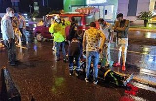 Sarıyer’de yağış nedeniyle kayganlaşan yolda...
