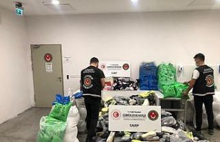Sarp Gümrük Kapısından 279 bin lira değerinde...