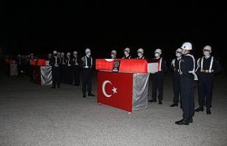 Şehit askerlere uğurlama töreni