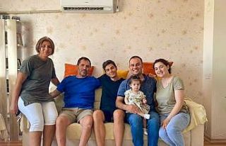 Şehit öğretmenin ailesi minik Aybüke’yi ziyaret...