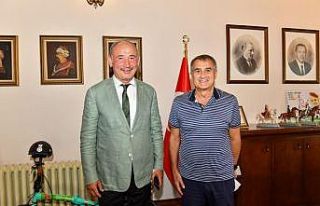 Şenol Güneş’ten Trabzon Büyükşehir Belediyesi’ne...